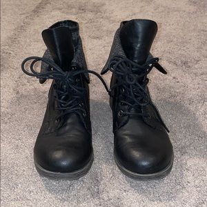Reversible Lace Up Boots!